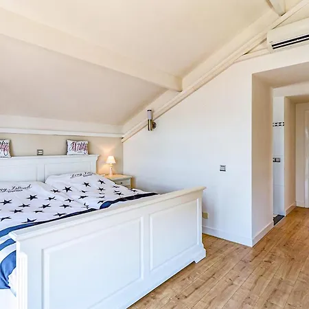 In With Wifi Nyaraló *