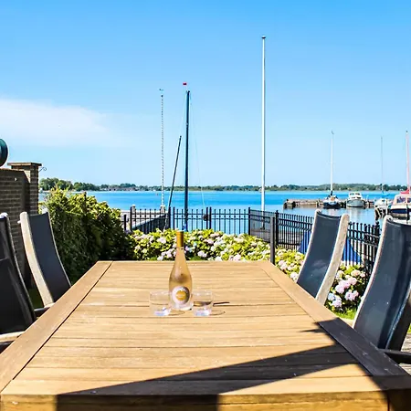 Vakantiehuis In With Wifi Breukeleveen